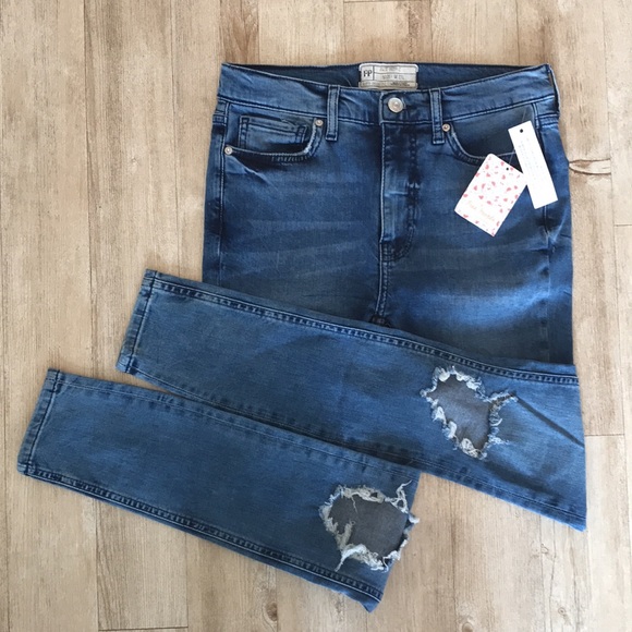 Free People Jeans with Knee Rips, Women's Size 27 L, Denim Blue, New with Tags - Picture 10 of 10